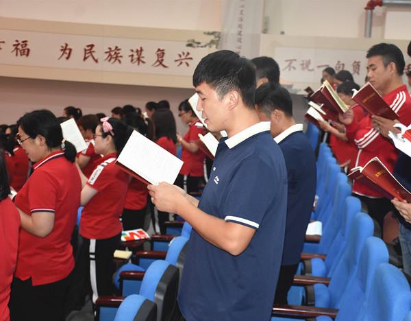 张佳宁《小城故事多》和杨紫《要久久爱》
